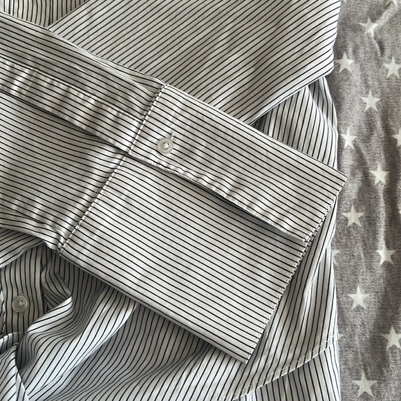 White House Black Market tie front tunic, white/black French cuffs - size 4 - Picture 5 of 9